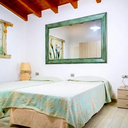 Villa 2 *